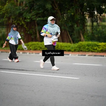 Runner Photo 8398551