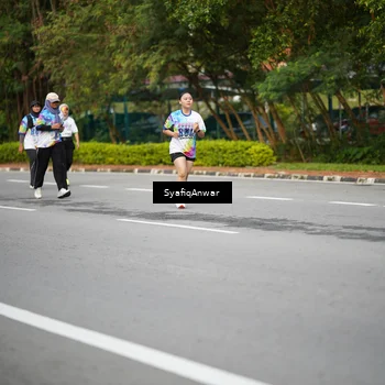 Runner Photo 8398553