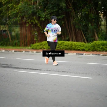Runner Photo 8398555
