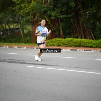 Runner Photo 8398565