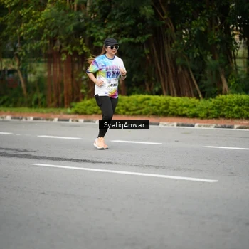 Runner Photo 8398568