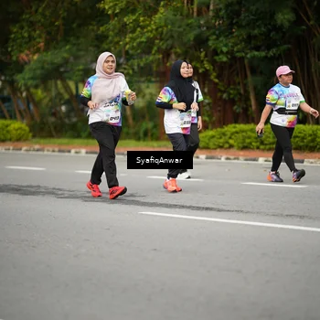 Runner Photo 8398579