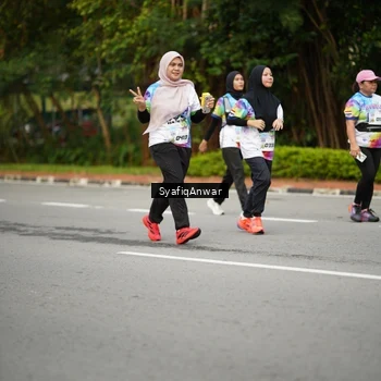 Runner Photo 8398580