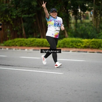 Runner Photo 8398595