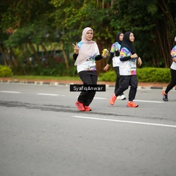 Runner Photo 8398600