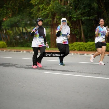 Runner Photo 8398603
