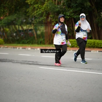 Runner Photo 8398605