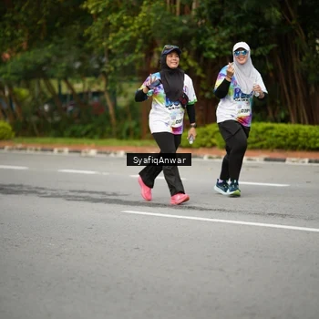 Runner Photo 8398606