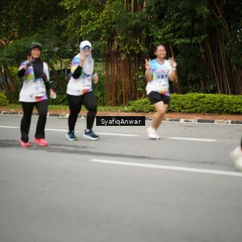 Runner Photo 8398612