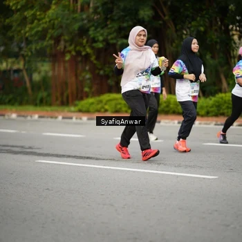 Runner Photo 8398621