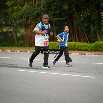 Runner Photo 8398652