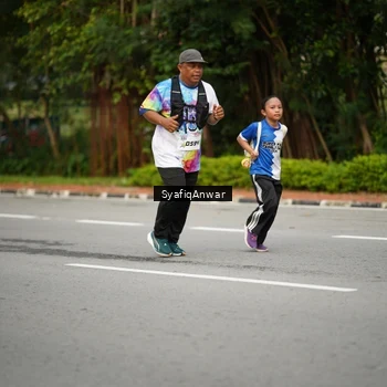 Runner Photo 8398654