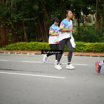 Runner Photo 8398655