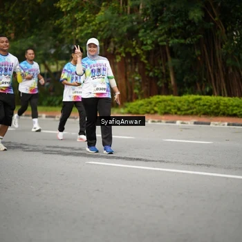 Runner Photo 8398656
