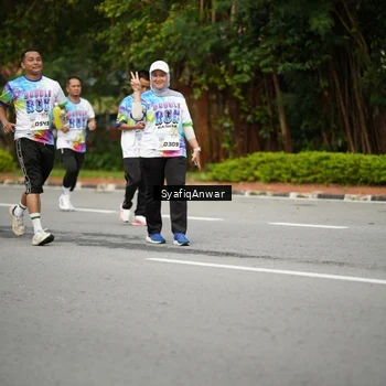 Runner Photo 8398660