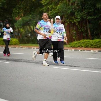 Runner Photo 8398661