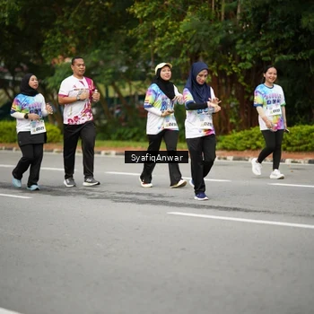 Runner Photo 8398673