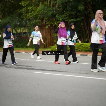 Runner Photo 8398676