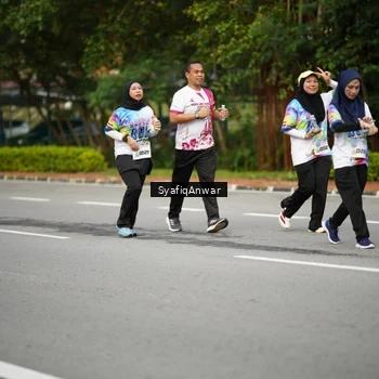 Runner Photo 8398677