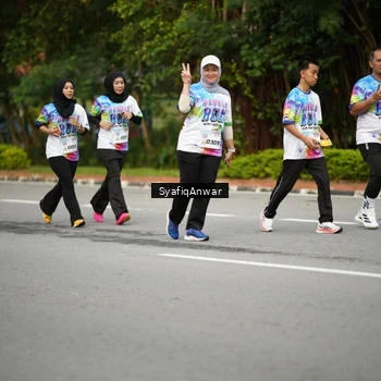 Runner Photo 8398682