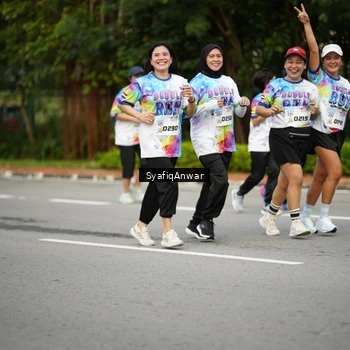 Runner Photo 8398693