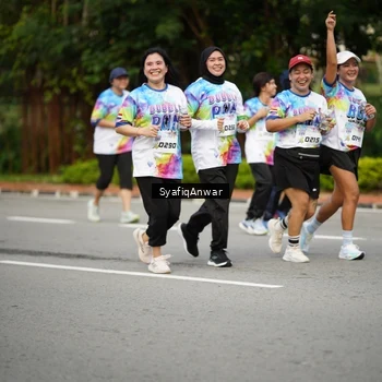 Runner Photo 8398695