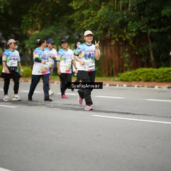 Runner Photo 8398701