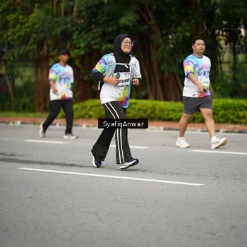 Runner Photo 8398713