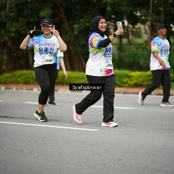 Runner Photo 8398726