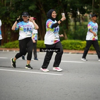 Runner Photo 8398728