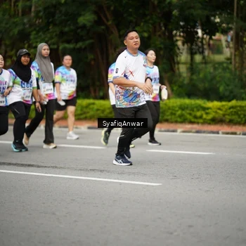 Runner Photo 8398732