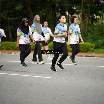 Runner Photo 8398738