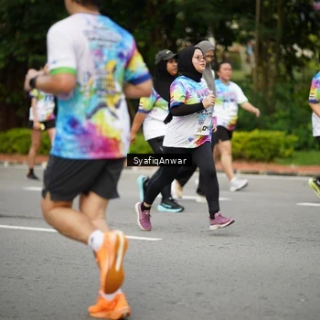 Runner Photo 8398739
