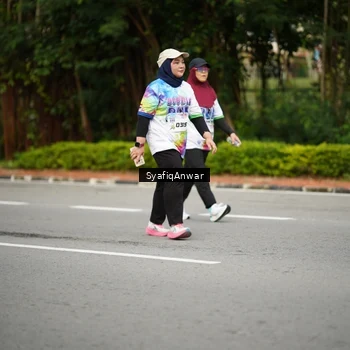 Runner Photo 8398741