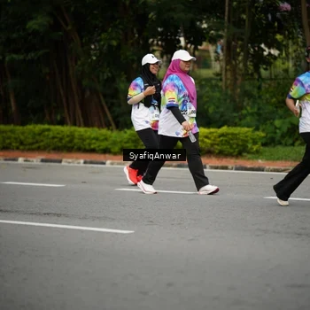 Runner Photo 8398754