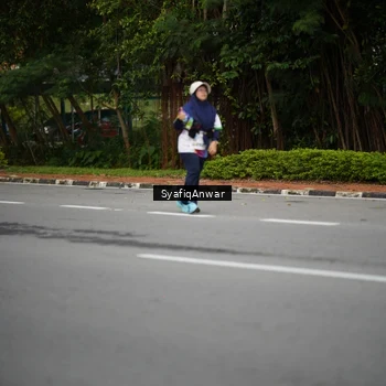 Runner Photo 8398759