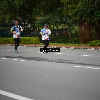 Runner Photo 8398766