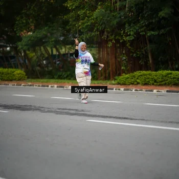 Runner Photo 8398770