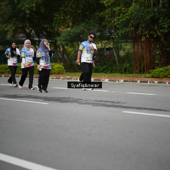 Runner Photo 8398773