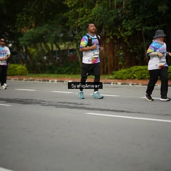Runner Photo 8398777