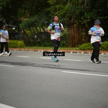 Runner Photo 8398779