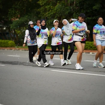 Runner Photo 8398798