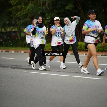 Runner Photo 8398802