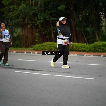 Runner Photo 8398806