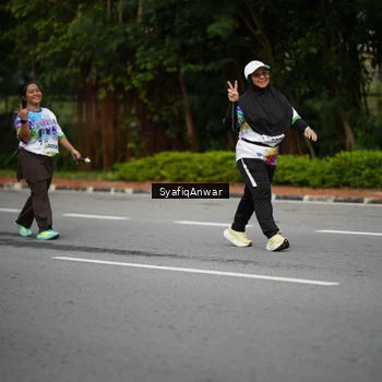 Runner Photo 8398810