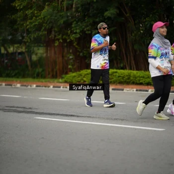 Runner Photo 8398816