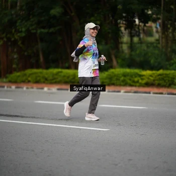 Runner Photo 8398828