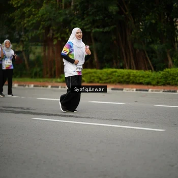 Runner Photo 8398829