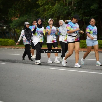 Runner Photo 8398841