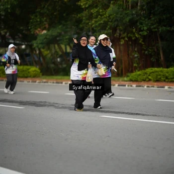 Runner Photo 8398846